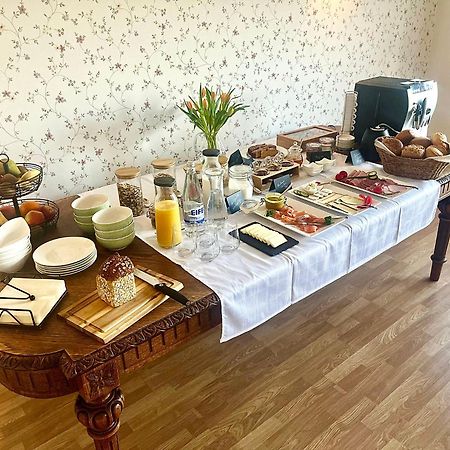 Pension 1595 Im Weingut Botzet Maring-Noviand Екстер'єр фото