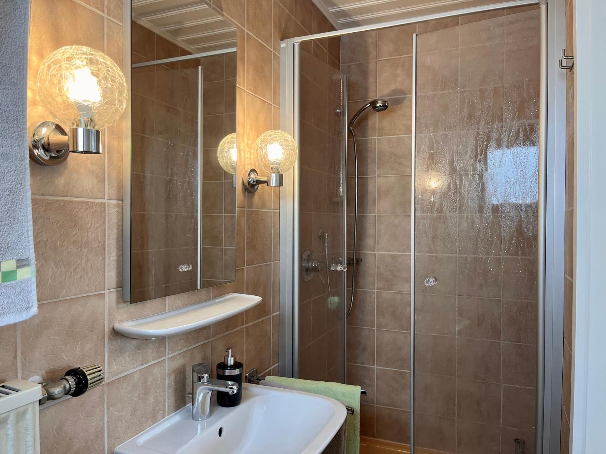 Pension 1595 Im Weingut Botzet Maring-Noviand Екстер'єр фото